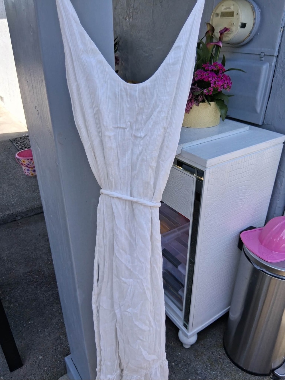 White Sleeveless V-Neck Maxi Dress